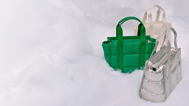 three tote bad on top of snow